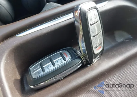 2017 Chrysler Pacifica Touring-L из США, поврежденный, VIN 2C4RC1BG6HR524009